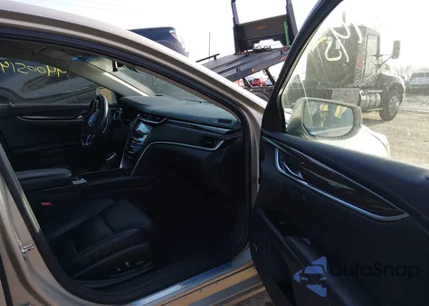 2015 Cadillac Xts Luxury z USA, uszkodzony, nr VIN 2G61M5S32F9114385